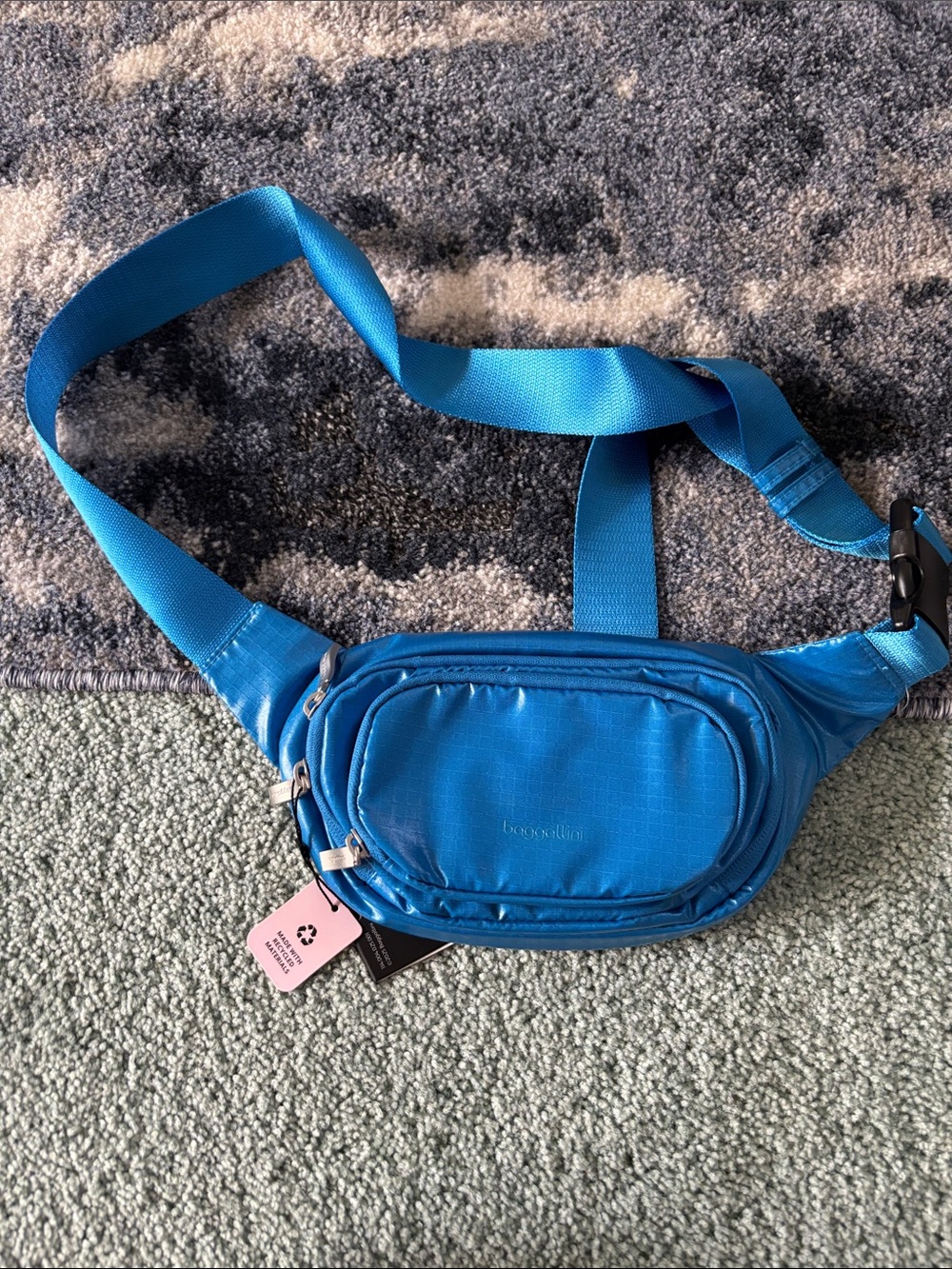 NWT Baggallini On The Go Belt Bag Electric Blue Waist Pack RFID
